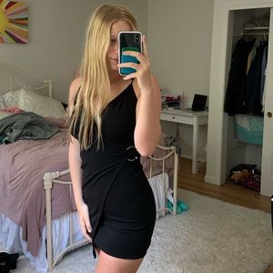 Little Black Lulus dress with ring